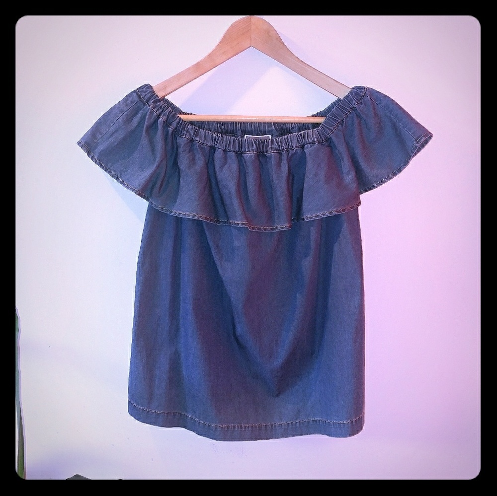Chelsea28 Chambray off-shoulder top